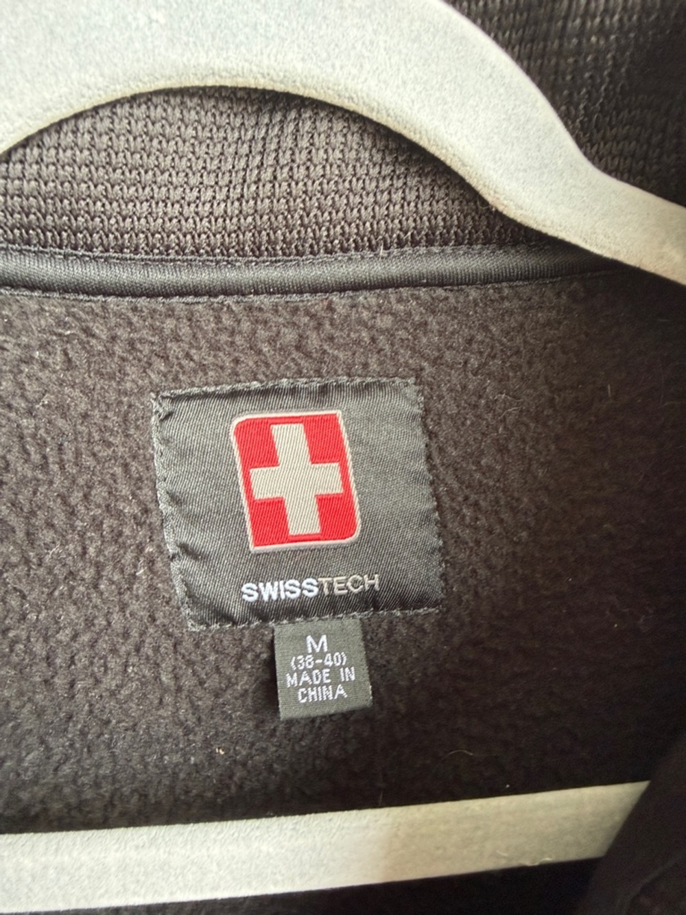 Swiss Tech Black Full-Zip Softshell Jacket - Picture 2 of 5